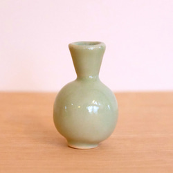 【小さな 花瓶 澄空色 単品】 陶器 小さい ミニチュア 高さ5㎝ 一輪挿し 花飾り 贈り物 ドライフラワー 11枚目の画像