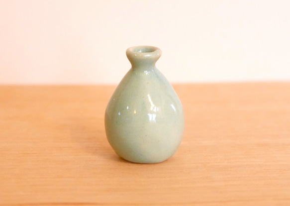 【小さな 花瓶 澄空色 単品】 陶器 小さい ミニチュア 高さ5㎝ 一輪挿し 花飾り 贈り物 ドライフラワー 13枚目の画像