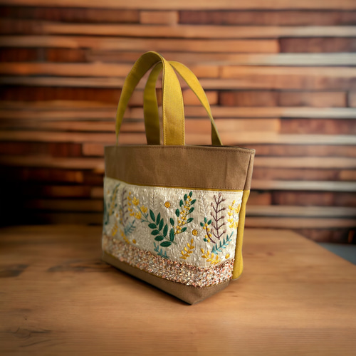 ハンドメイド トートバッグ 華やかミモザ刺繍 グリーン 手刺繍トートバッグ