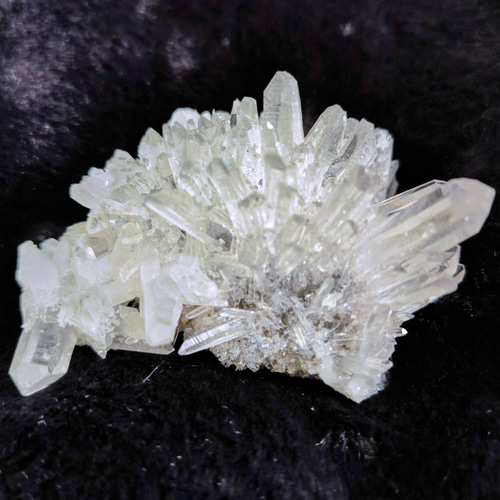 中国産水晶クラスター109g 天然石 Laki 通販 17178323｜Creema(クリーマ)