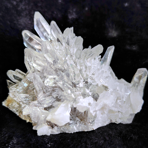 中国産水晶クラスター109g 天然石 Laki 通販 17178323｜Creema(クリーマ)