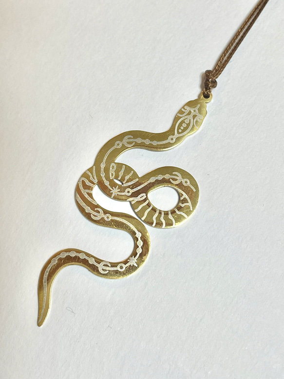 金色の蛇(経年変化が楽しめます)さんのブックマーク しおり