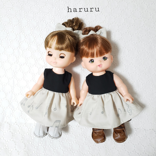 ソランちゃんの服 ラメ入り音符柄 レミンちゃんの服 26㎝人形の服