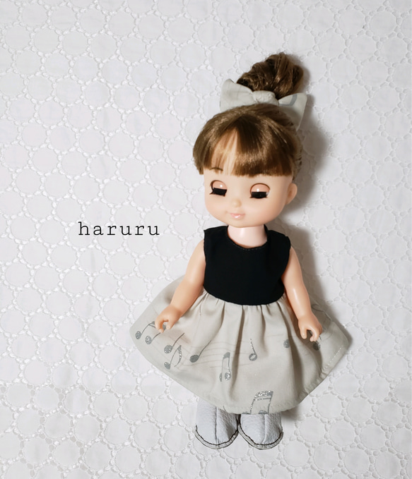 ソランちゃんの服 ラメ入り音符柄 レミンちゃんの服 26㎝人形の服