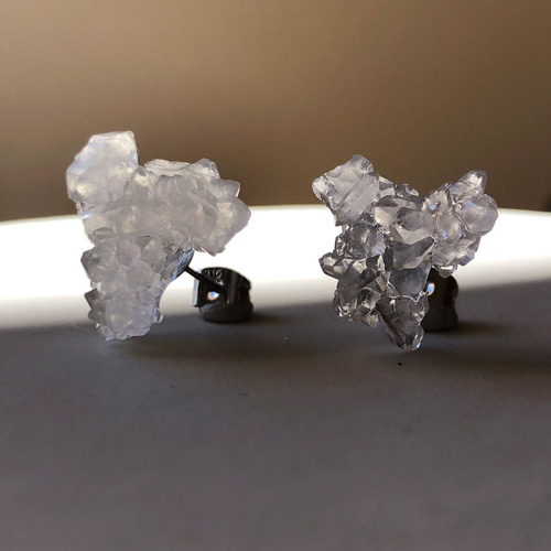 一点もの】 クラスター水晶 ピアス 原石 鉱物 天然石 金属アレルギー 
