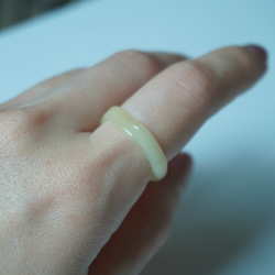 黄色　イエロー　ベージュ　アレルギー対応　シンプル　ニュアンス　リング　ガラスリング　指輪 6枚目の画像