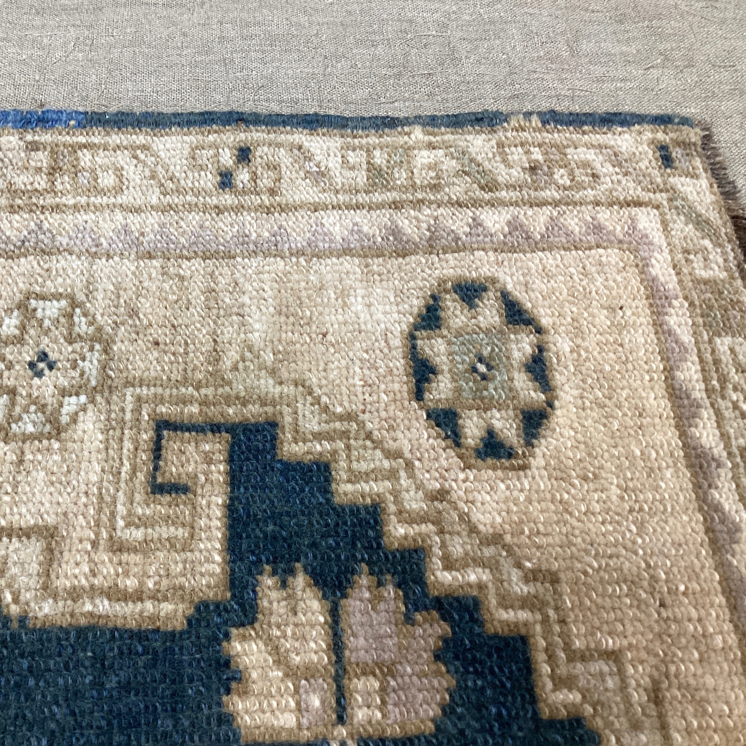 手織りトルコ絨毯 82x56cm ヴィンテージラグ