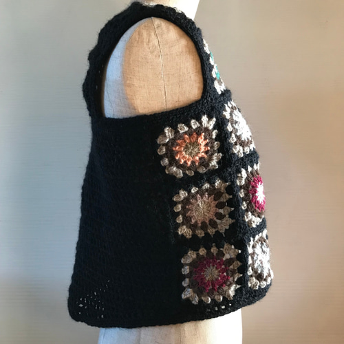 ウール100% かぎ針編みのベスト モチーフつなぎ 編物 毛糸 ゆったりM-L