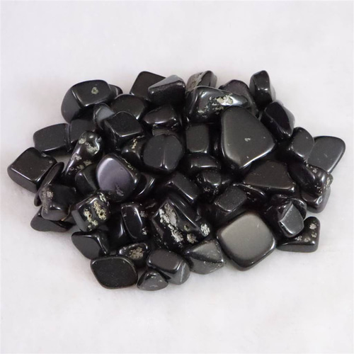 香川県産 サヌカイト 讃岐岩 さざれ 100g 【榎本通商93497】 天然石