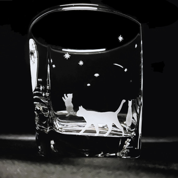 「満月夜空とお散歩猫」四角いロックグラス 9枚目の画像