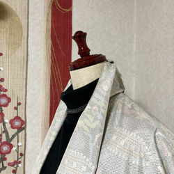 白大島紬で作ったコート　冬紅葉 5枚目の画像