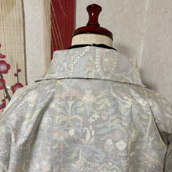 白大島紬で作ったコート　冬紅葉 6枚目の画像