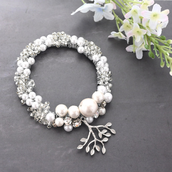 《卒業式＊入学式》Silver leaf×pearl …ビジュー シュシュ＊ブレスレット 10枚目の画像