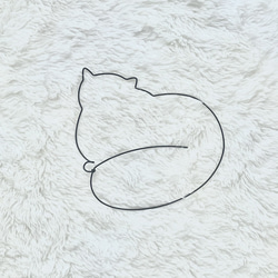 おすわり　ぽちゃ猫　お名前オーダー　名入れ　虫ピン無料 7枚目の画像