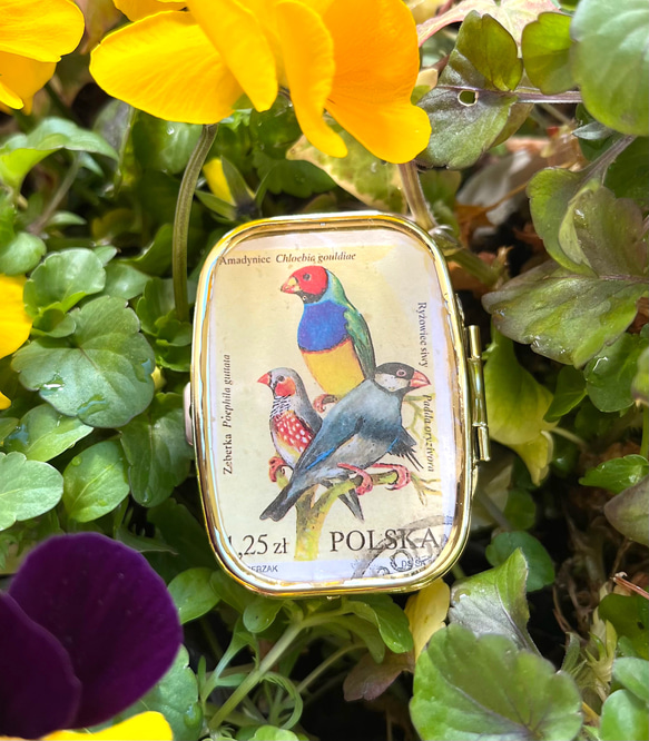 〔ピルケース〕おしゃれでかわいい！持ち運びしやすい外国切手のケース（ポーランド文鳥たち）ラッピング無料！プレゼントにも 9枚目の画像