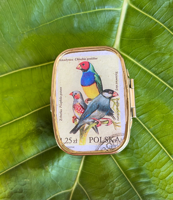 〔ピルケース〕おしゃれでかわいい！持ち運びしやすい外国切手のケース（ポーランド文鳥たち）ラッピング無料！プレゼントにも 3枚目の画像