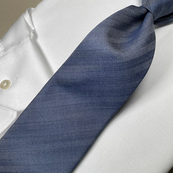 【受注製作】ブルー　グレー　ストライプ　イタリア生地　プレゼント　ギフト　ネクタイ【別途】名入れ　イニシャル　刺繍　 3枚目の画像