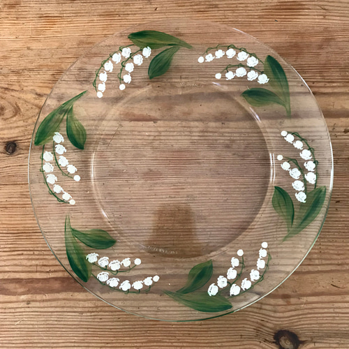 スズラン の可愛いガラスのお皿 大皿 Ariel 🥀 通販 17180680｜Creema