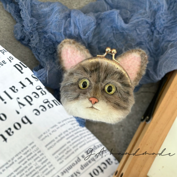 【予約販売】トラ猫バッグ {カスタマイズ可能} | ペット 動物 猫口 ゴールド バッグ カスタマイズ可能でかわいいギフトとして 1枚目の画像