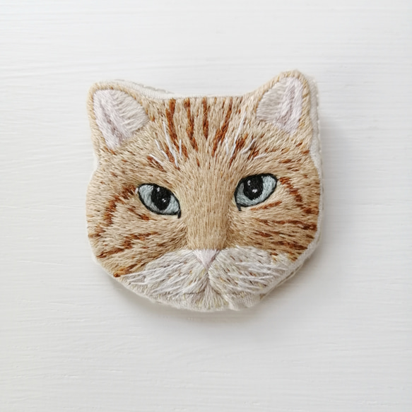 【限定1点】猫刺繍のブローチ　Bella 7枚目の画像