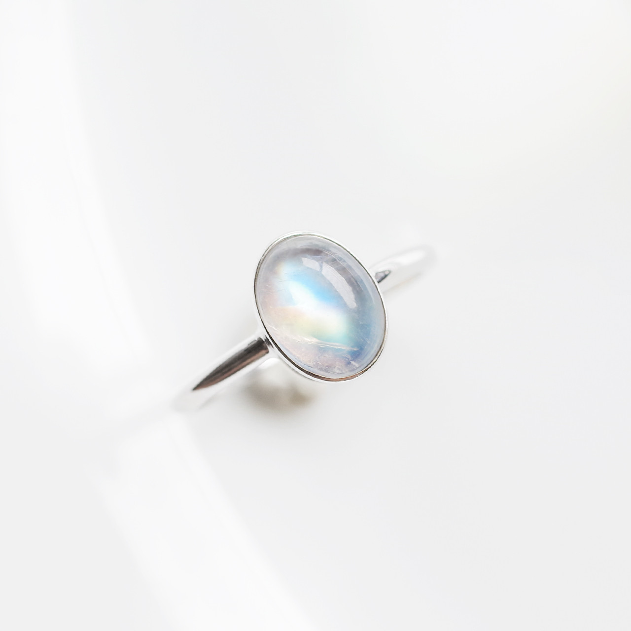 虹入り ムーンストーンのリング