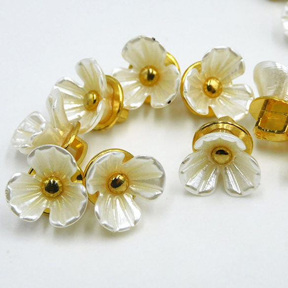 ミニシャンクボタン 10mm【 White petit flower 】8個 2枚目の画像