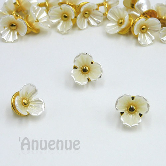 ミニシャンクボタン 10mm【 White petit flower 】8個 1枚目の画像