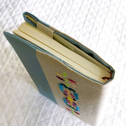 刺繍のブックカバー（単行本・ハードカバーサイズ）・ペパーミント 5枚目の画像
