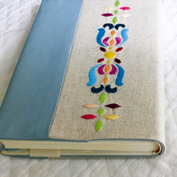 刺繍のブックカバー（単行本・ハードカバーサイズ）・ペパーミント 6枚目の画像