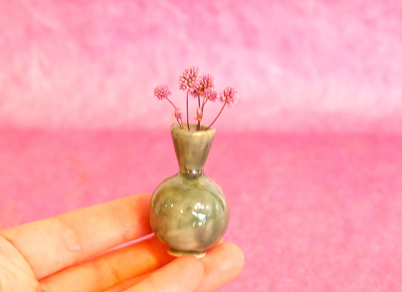 【小さな 花瓶 翡翠色 単品】 陶器 小さい ミニチュア 高さ5㎝ 一輪挿し グリーン 花飾り 贈り物 ドライフラワー 6枚目の画像