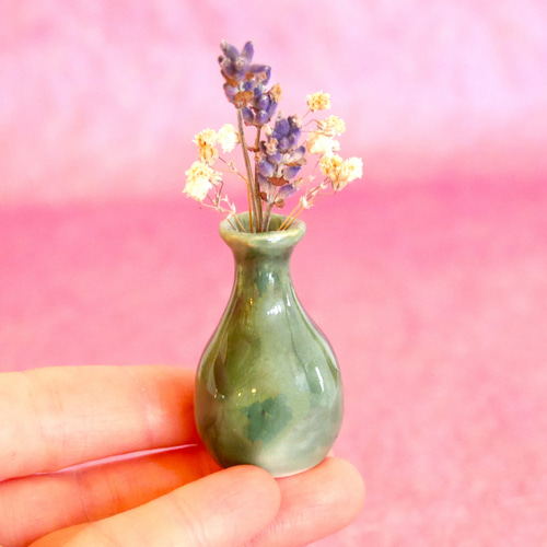 小さな 花瓶 翡翠色 単品】 陶器 小さい ミニチュア 高さ5㎝ 一輪挿し