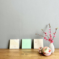 着物のミニファブリックパネル　春色と輝く菊花（3枚セット）　着物リメイク　インテリア　古民家　ひなまつり　壁飾り　ギフト 10枚目の画像