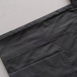 和服 | Kesa 圍裙 | 棉質打字機 | 深灰色 第1張的照片