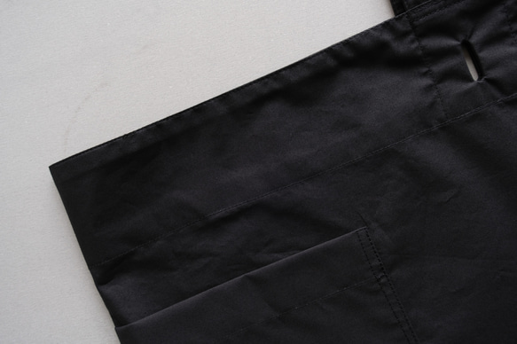 和服 | Kesa 圍裙 | 棉質打字機 | 黑色 第1張的照片