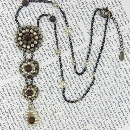 ヴィンテージ・ヴェネツィアンガラスビーズ使用 4モチーフ ビーズ刺繍