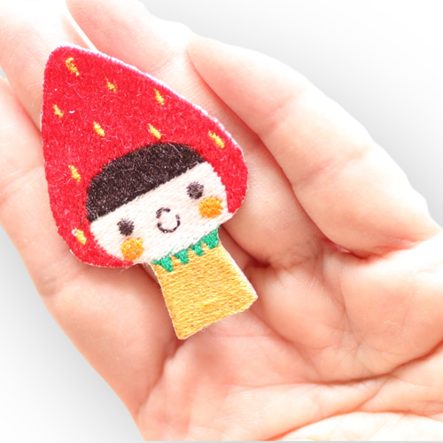 名入れできる りんごちゃんの刺繍ワッペン＊おしゃれで可愛い