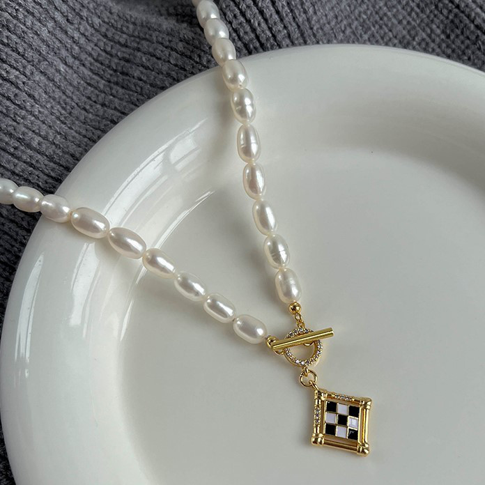 淡水パールのネックレス　真珠　淡水真珠　ジルコニア　淡水パール　パール　6月の誕生石 夏の誕生石2024