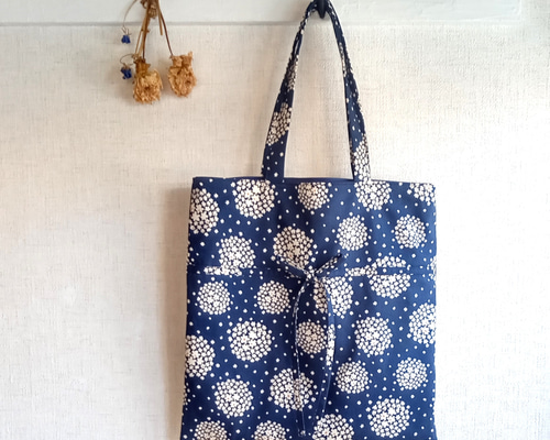 北欧風 リボンのスクエアトートバッグ (ミッドナイトブルー