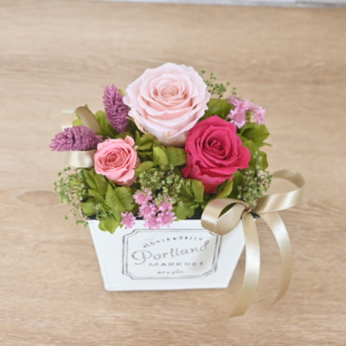 ☆送料無料 プリザーブドフラワー／ 誕生日 お祝い 花 フラワー