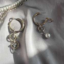 鏈條珍珠混合耳環（金主） 第5張的照片