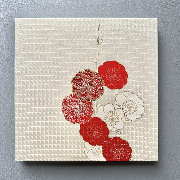 着物のファブリックパネル　輝く紅白の梅（3枚セット）　着物リメイク　インテリア　古民家　ひなまつり　壁飾り　ギフト　日本 3枚目の画像