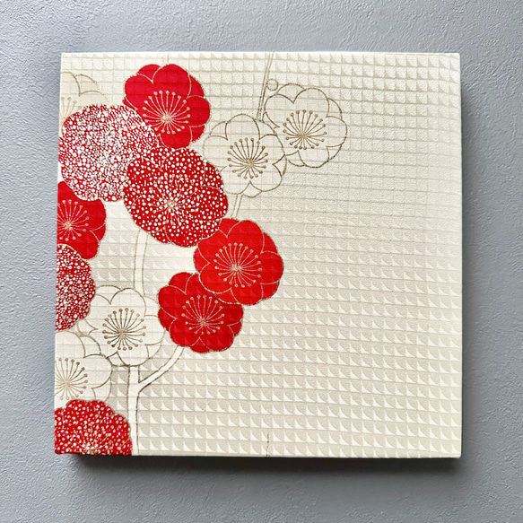 着物のファブリックパネル　輝く紅白の梅（3枚セット）　着物リメイク　インテリア　古民家　ひなまつり　壁飾り　ギフト　日本 7枚目の画像