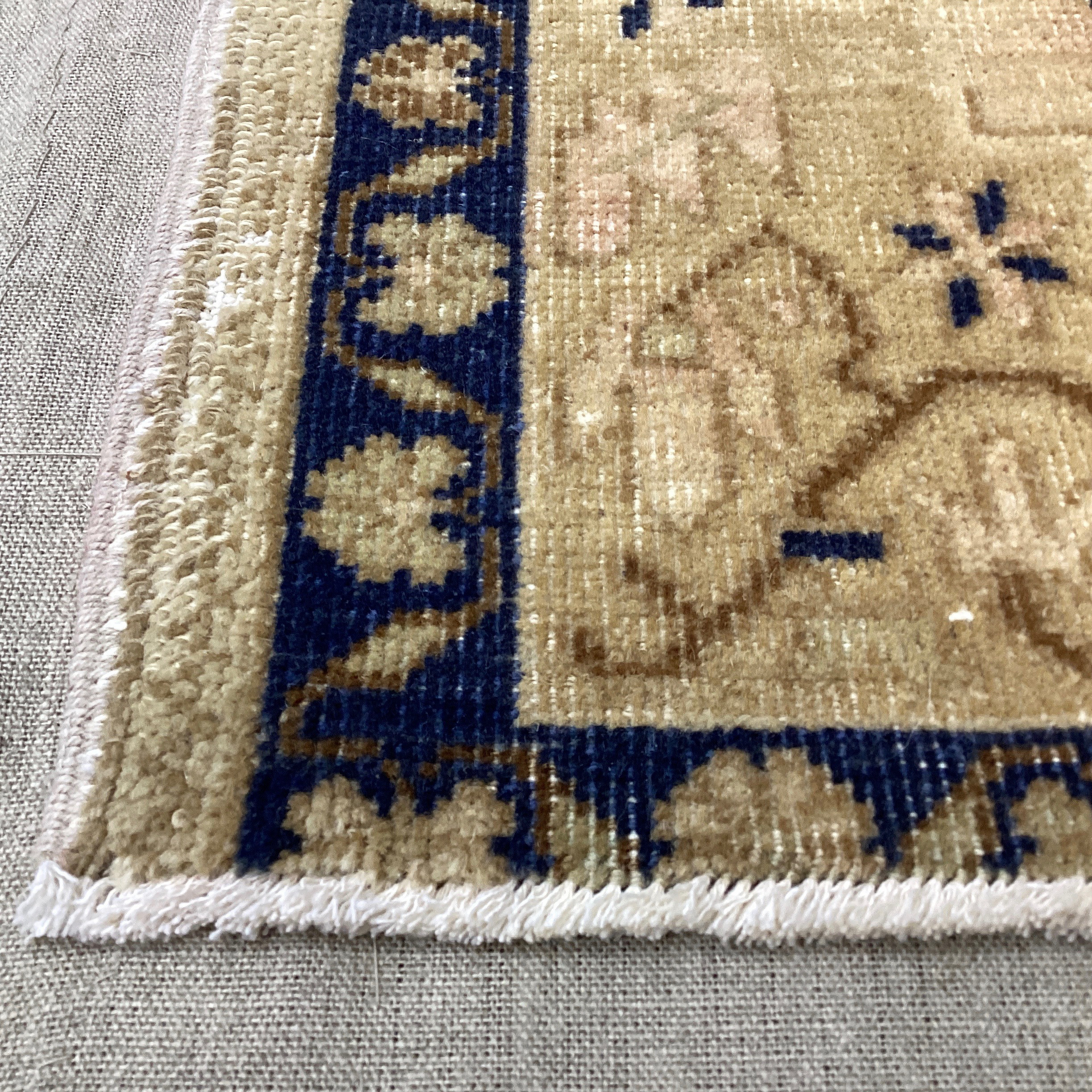 手織りトルコ絨毯 95x54cm ヴィンテージラグ