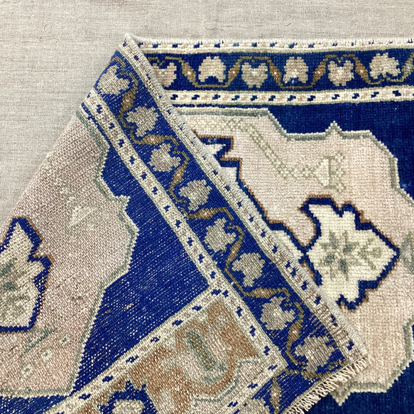 手織りトルコ絨毯 101x54cm ヴィンテージラグ 7枚目の画像