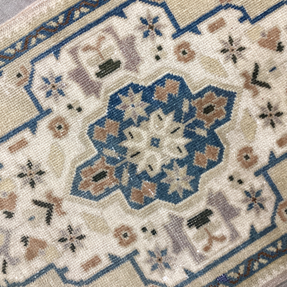 手織りトルコ絨毯 106x53cm ヴィンテージラグ 3枚目の画像