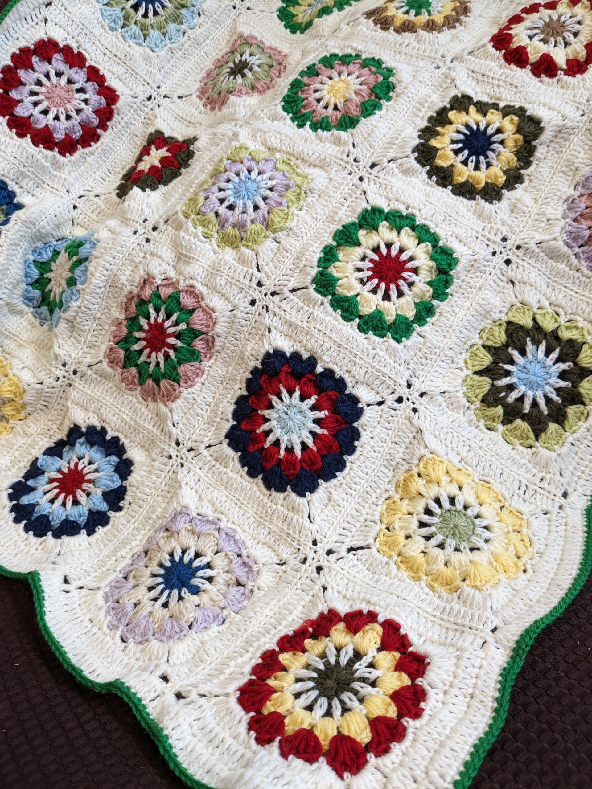 ふんわり柔らかい手編みブランケット