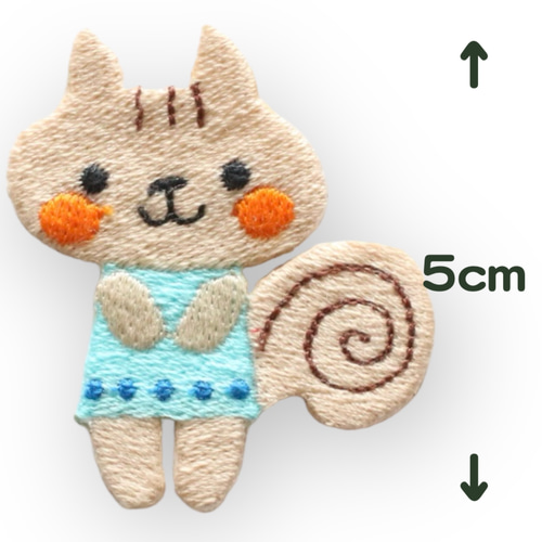 名入れできる リスの刺繍ワッペン＊おしゃれで可愛い刺繍