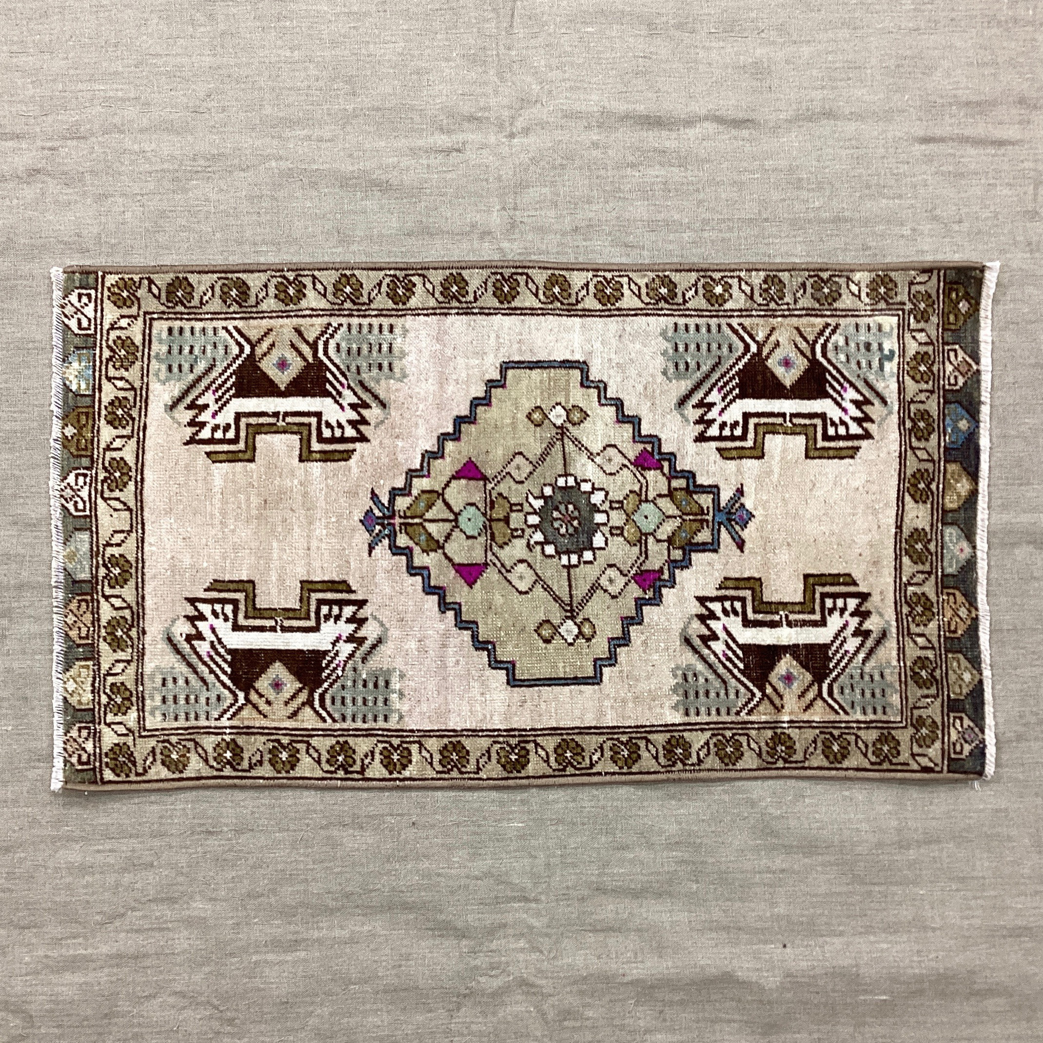 手織りトルコ絨毯 83x50cm ヴィンテージラグ