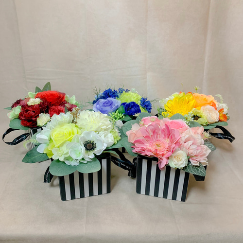 ハンドメイド ✳︎ アレンジメント ✳︎ 造花 ✳︎アートフラワー✳︎22＆28＆33 プレミアムデザイン 造花・アーティフィシャルフラワーアレンジメント