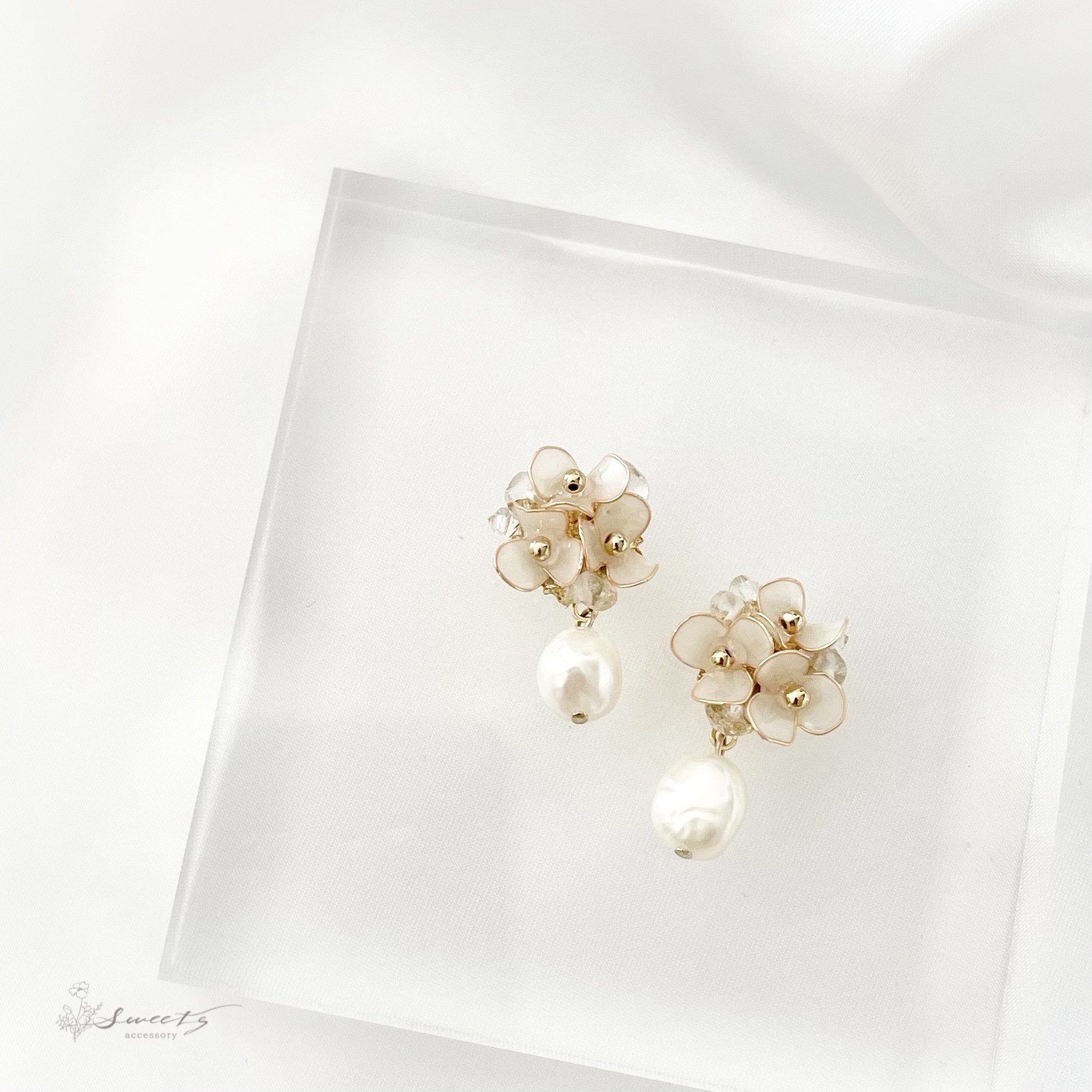 【ご予約品】14kgf ラリマー × 淡水パール ブーケ ピアス 等2点 淡水パールのロングブーケ ピアス/イヤリング] ピアス（スタッド